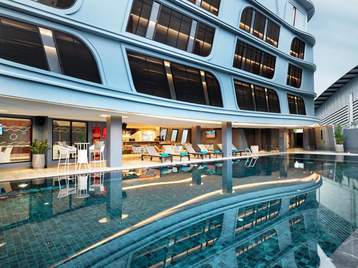 The Oceanic Sportel Phuket - Sha Extra Plus Exterior photo The pool at the hotel